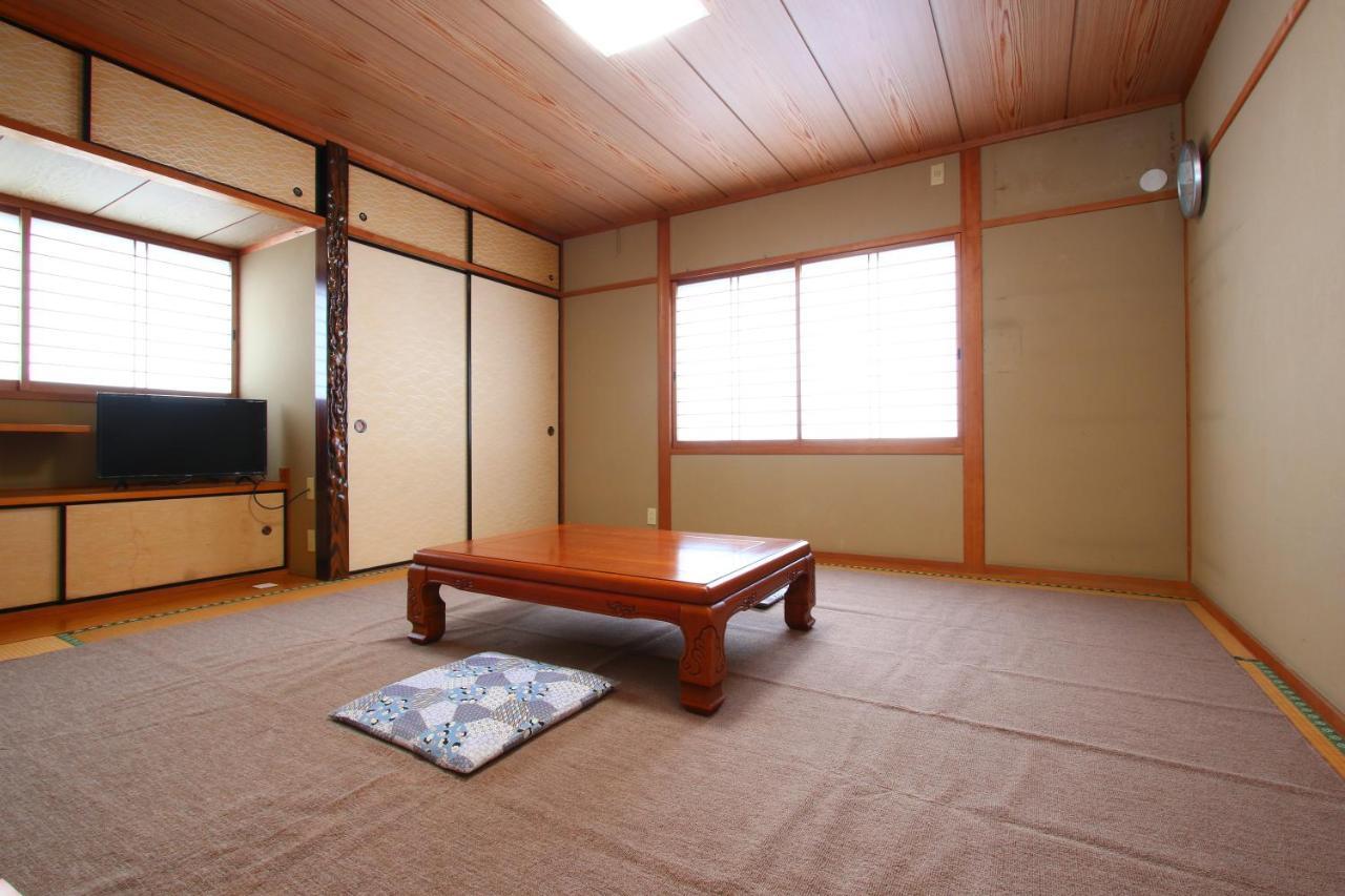 Minsyuku Ibusuki Hotell Exteriör bild